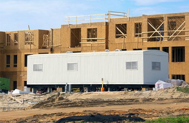 modular workspaces for rent at building site in Daytona Beach